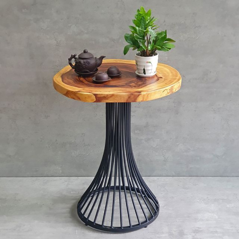 Bàn cafe tròn gỗ me tây nguyên tấm dày 4cm chân sắt GC502