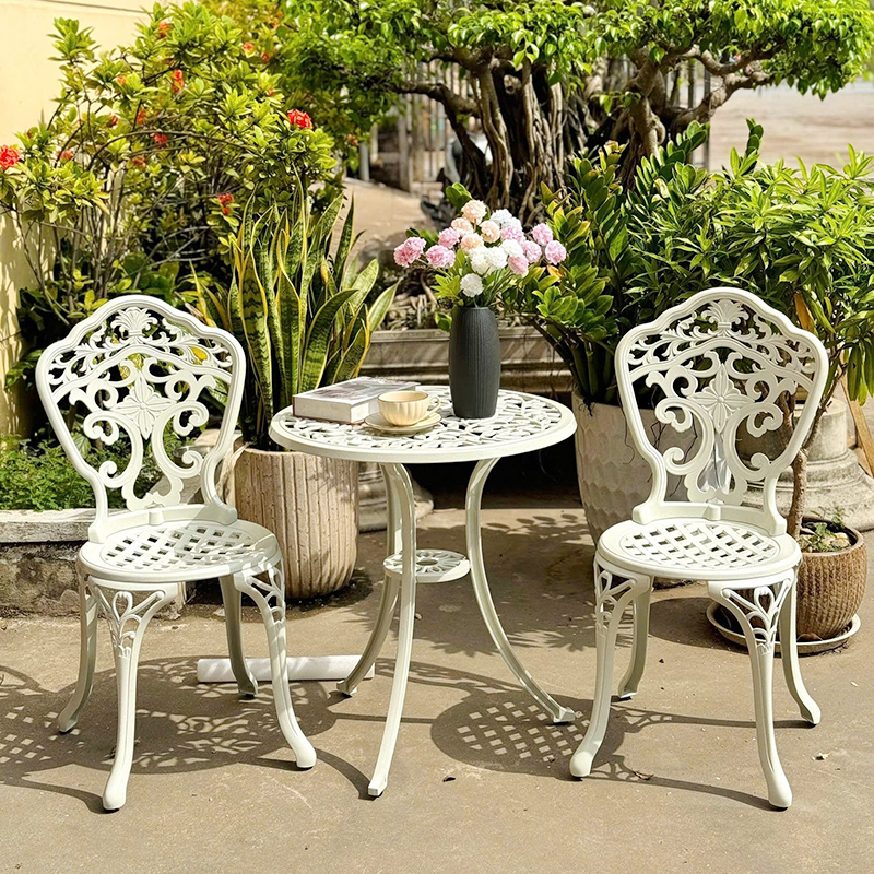 Bộ bàn ghế nhôm đúc nghệ thuật màu trắng 2 ghế 1 bàn BS453