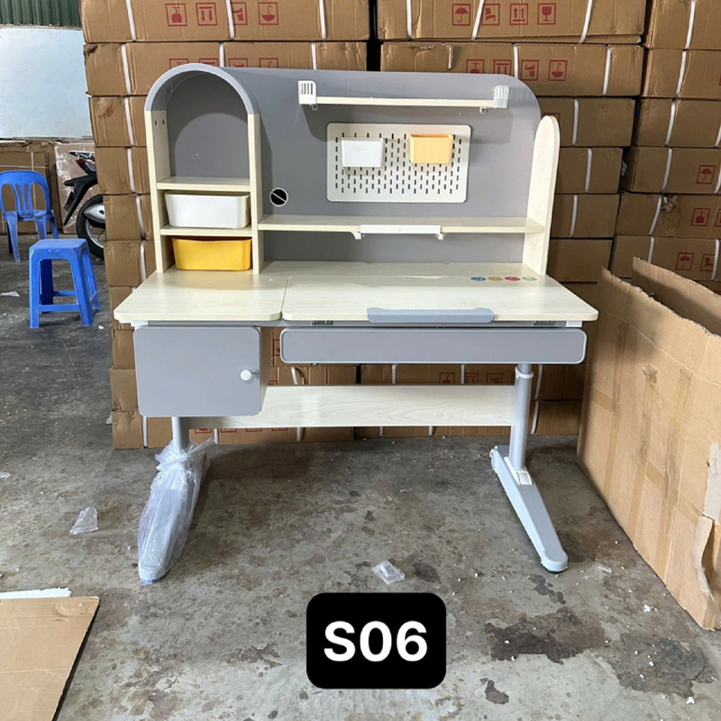 Bàn học S06 phù hợp với mọi lứa tuổi học sinh từ mầm non tới trung học phổ thông BH259