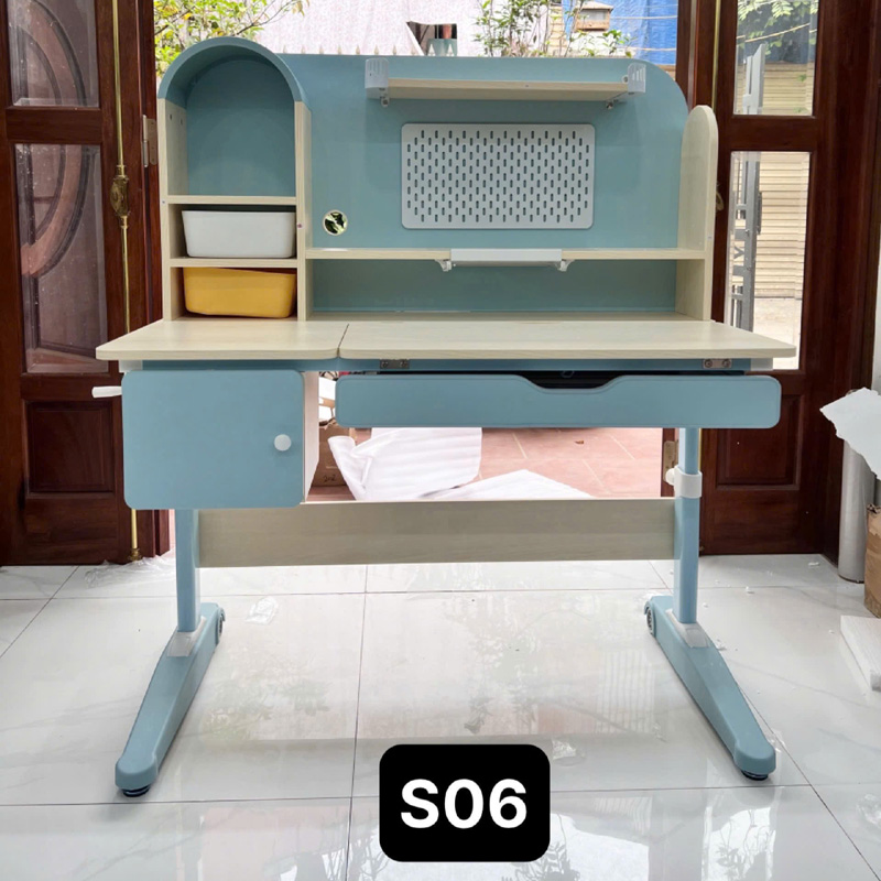 Bàn học S06 phù hợp với mọi lứa tuổi học sinh từ mầm non tới trung học phổ thông BH259