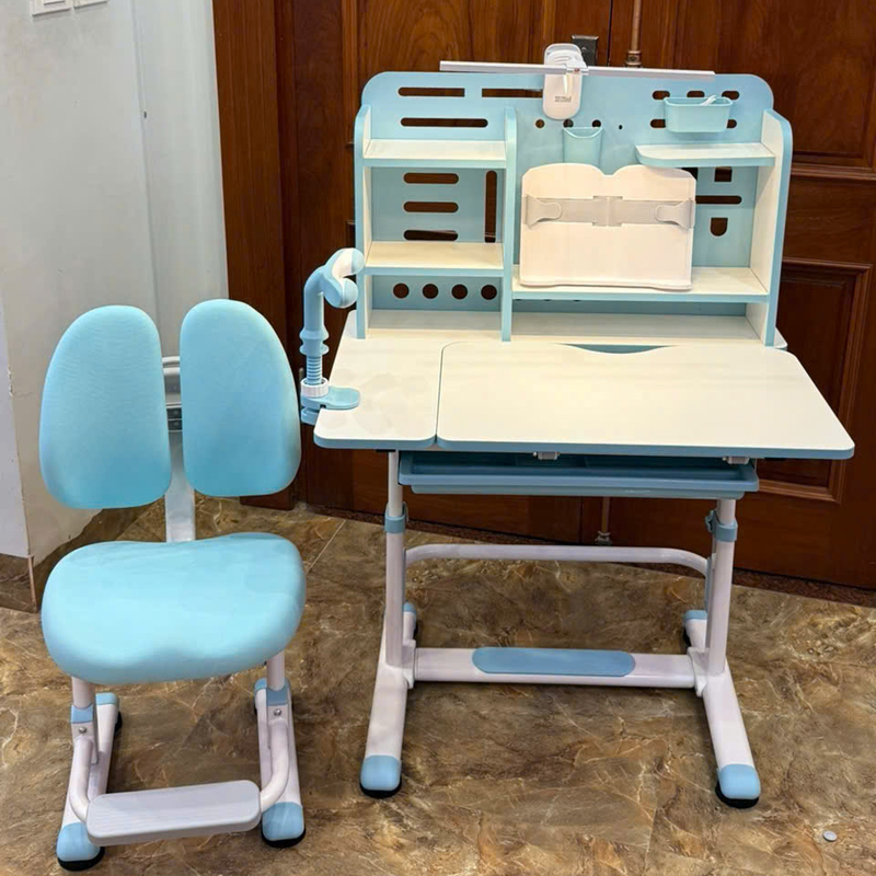 Bộ bàn học F10 mẫu MỚI, tặng đầy đủ quà tặng cho bé BH731