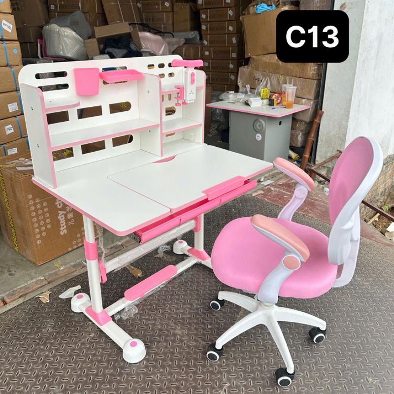 Bộ bàn học trẻ em C13 có kệ sách mới cho bé nâng cấp ghế xoay 360 độ BH111