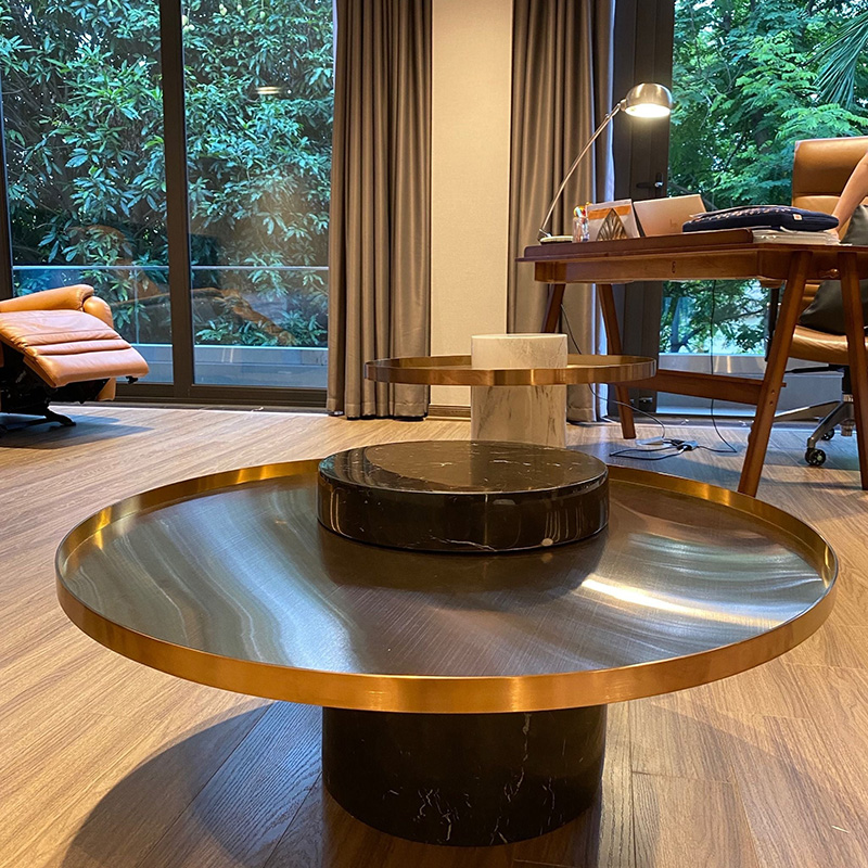 Bàn trà trụ đá đen tự nhiên nguyên khối, mặt inox 304 mạ PVD BT947