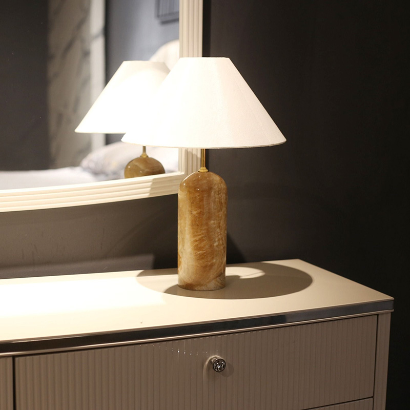 Đèn ngủ đẹp để bàn đá Cẩm Thạch Marble cao cấp DN003