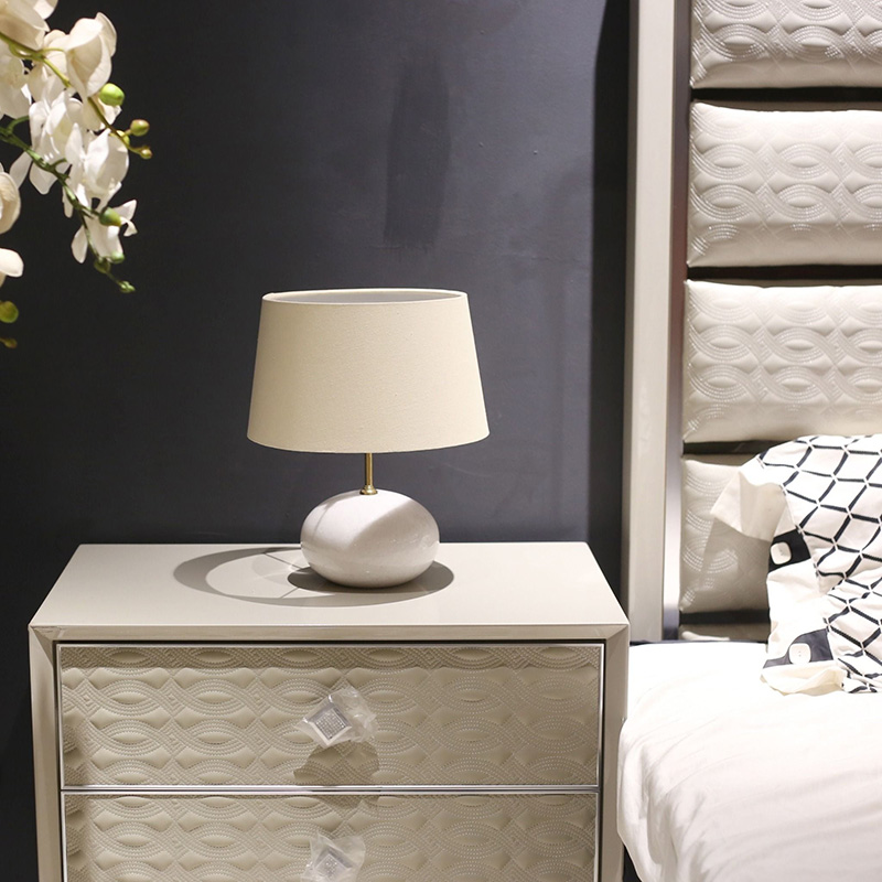 Đèn ngủ đẹp để bàn Marble luxury chân đá tự nhiên DN001