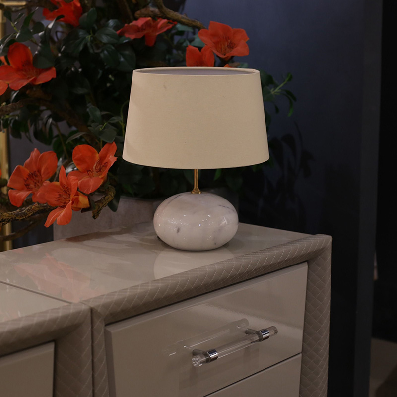 Đèn ngủ đẹp để bàn Marble luxury chân đá tự nhiên DN001