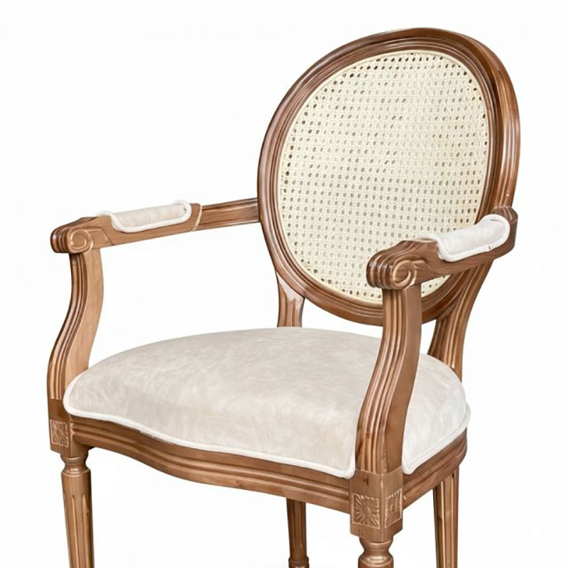 Ghế Louis có tựa lưng lưới mây nệm bọc da GA133