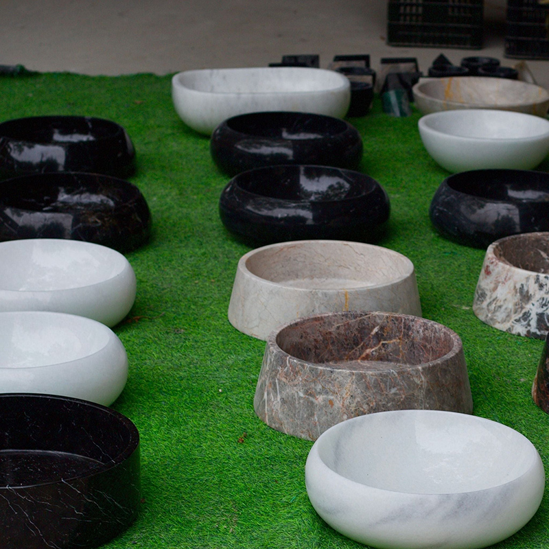 Lavabo đá cẩm thạch sở hữu màu trắng tinh tế đầy cuốn hút LA012