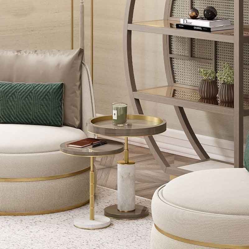 Bàn side tab cạnh sofa đá trắng vân mây, trụ inox 304 mạ vàng cao cấp BC208