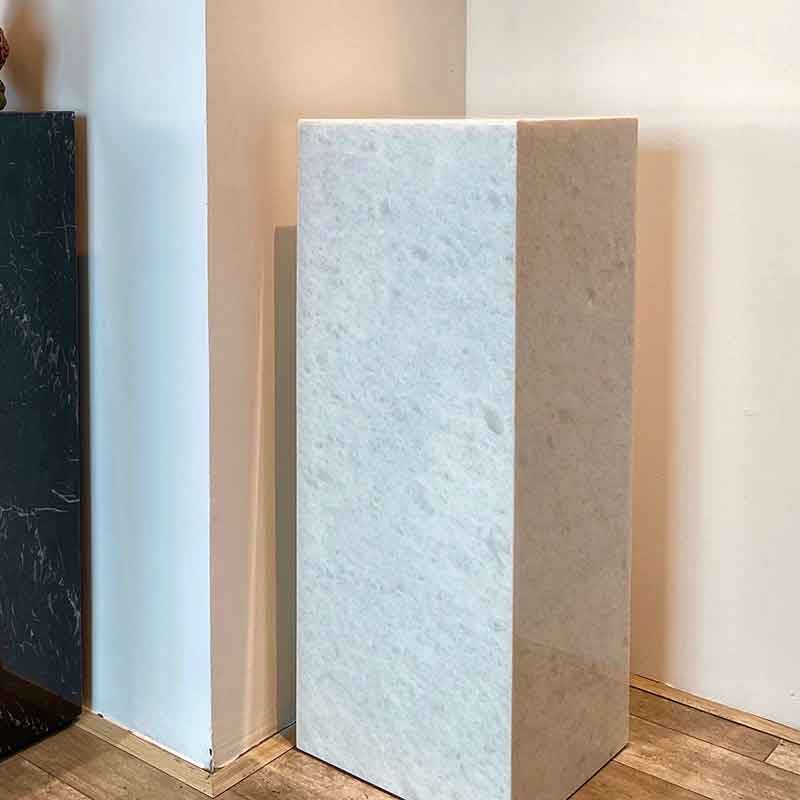 Kệ đá trang trí phòng khách, phòng ngủ đá trắng muối TR294