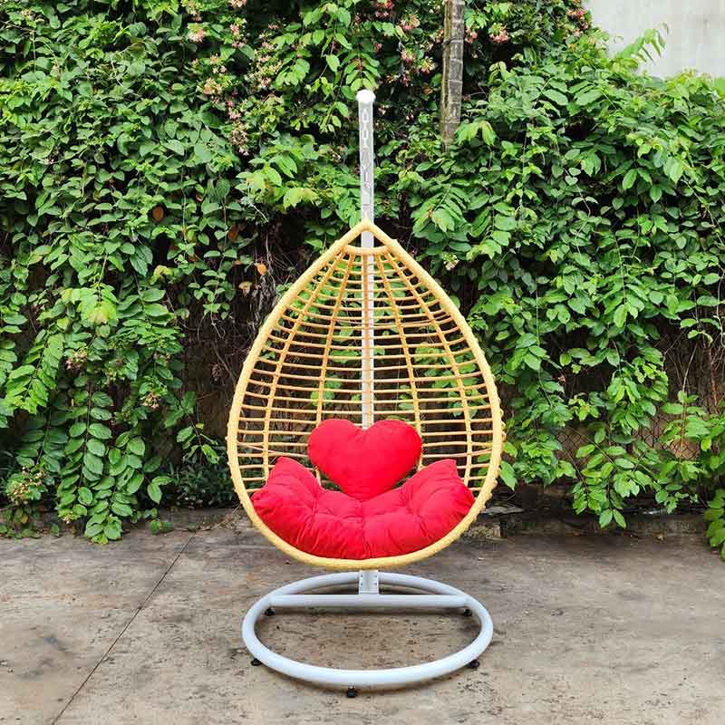 Xích đu mây nhựa dạng treo sử dụng sân vườn, hồ bơi XD672