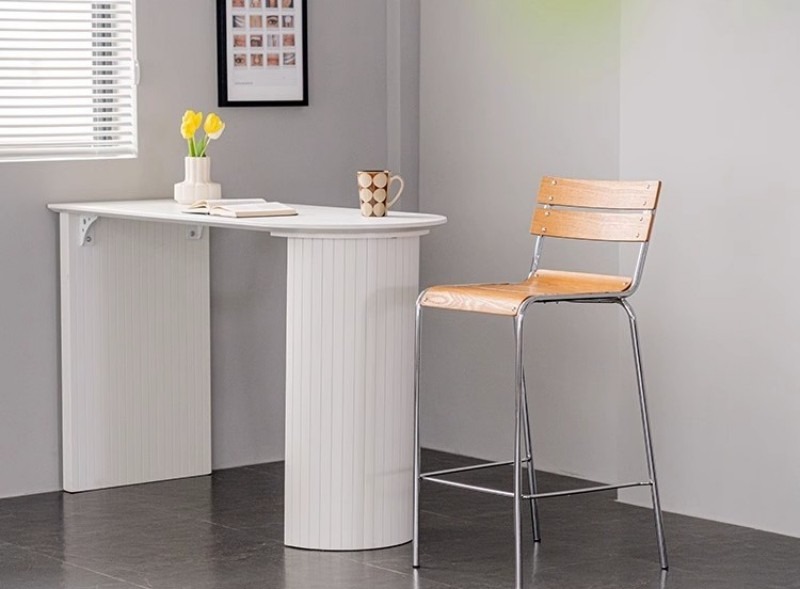 Ghế bar sắt nghệ thuật mặt gỗ uốn cong độc đáo GB612