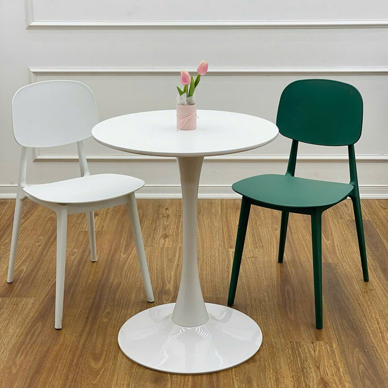 Bộ bàn ghế Bunny kết hợp bàn TULIP nhựa đúc GC796