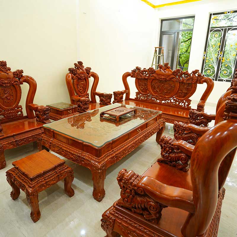 Bộ bàn ghế Nghê Phượng tay cột 12 gỗ Hương Đá BK108
