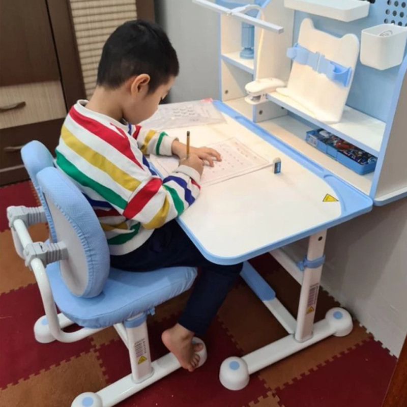 Bộ bàn học M8 tăng giảm chiều cao thông minh đầy đủ quà tặng tiện ích BH723