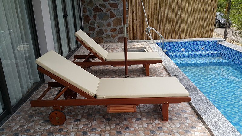 Ghế hồ bơi bằng gỗ mang đến vẻ đẹp ấn tượng và sang trọng GT086