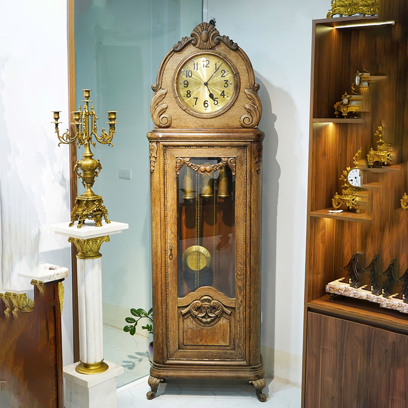 Mẫu đồng hồ cây làm từ chất liệu gỗ sồi