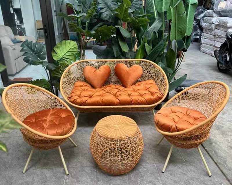 Kinh nghiệm lựa chọn bàn ghế nhà hàng ngoài trời bền - đẹp - giá tốt Bàn ghế nhựa giả mây phù hợp cho không gian ngoài trời