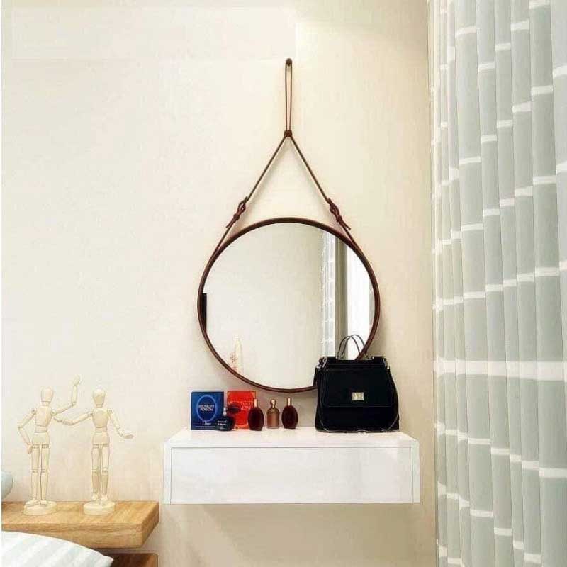 Top 10 mẫu gương phòng tắm đẹp, hiện đại được ưa chuộng hiện nay Gương phòng tắm tròn dây da nghệ thuật