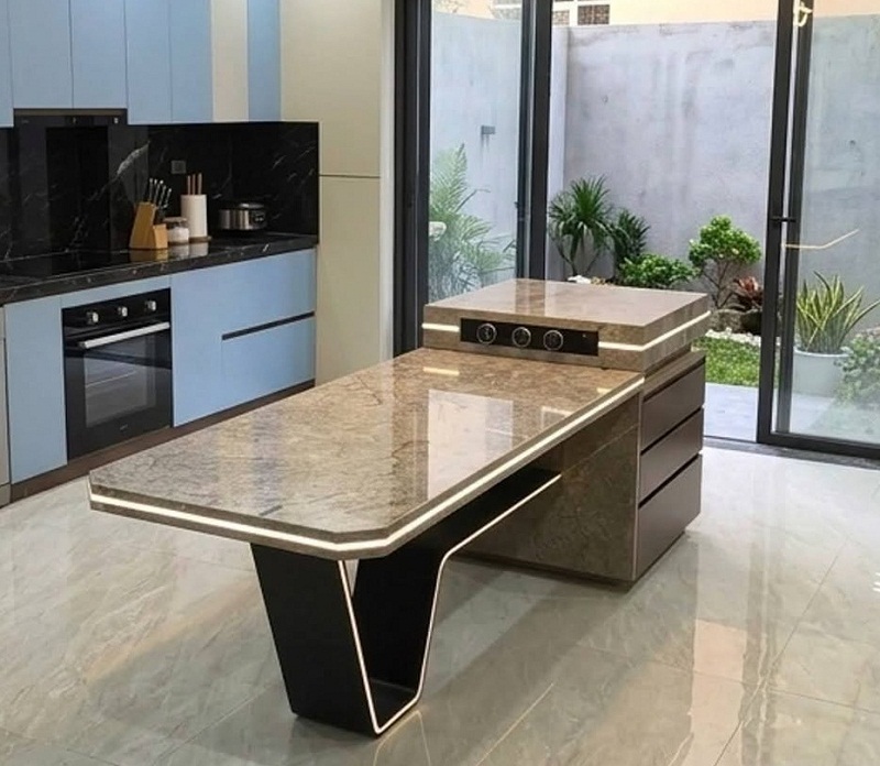 Bàn Đảo Bếp Mặt Đá Marble Nâu Kết Hợp Tủ Bếp Thanh Lịch
