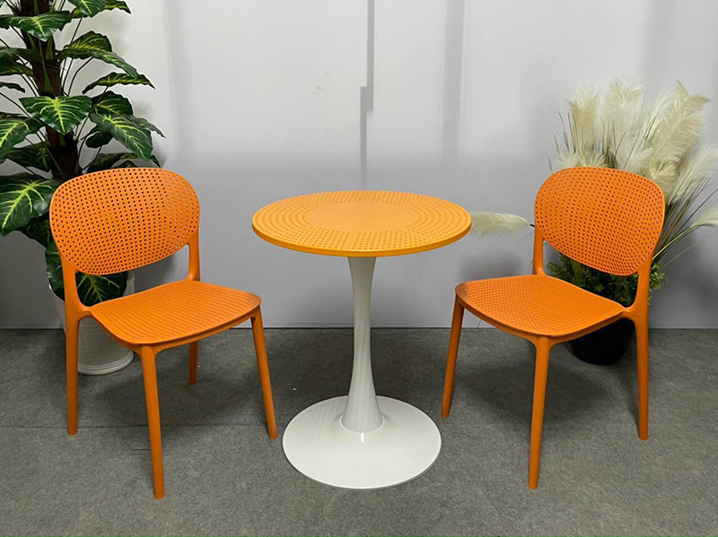 TOP 10+ Mẫu bàn ghế quán ăn vỉa hè nhỏ gọn, tiện lợi Bộ bàn ghế nhựa đúc Hol Sankyo GC816 – Linh hoạt cho quán ăn và đồ uống