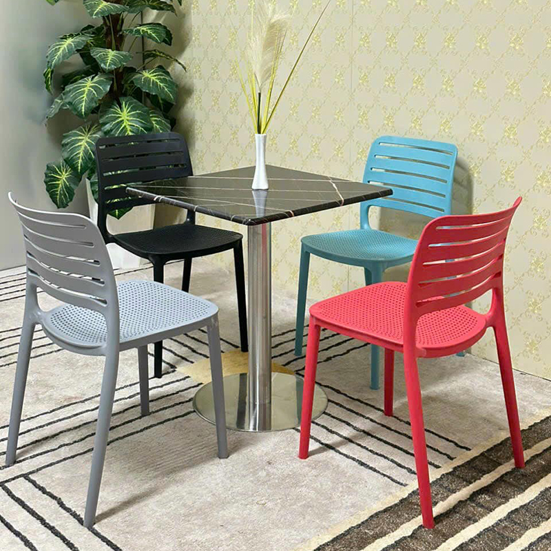 TOP 10+ Mẫu bàn ghế quán ăn vỉa hè nhỏ gọn, tiện lợi Bộ bàn ghế nhựa đúc Sankyo GC791 – Hiện đại, dễ vệ sinh
